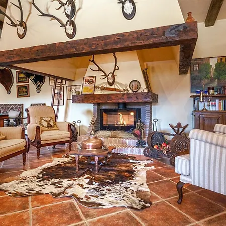 Casa Flores Con Piscina Interior Climatizada * Alcaucín